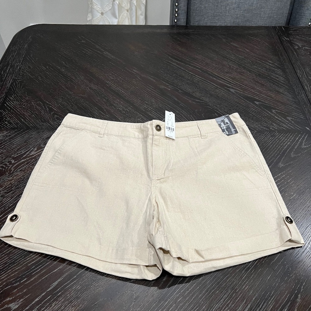 Linen Cuffed Bottom Shorts